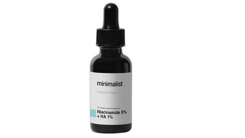 Minimalist 5 percent niacinamide serum for oily and acne-prone skin