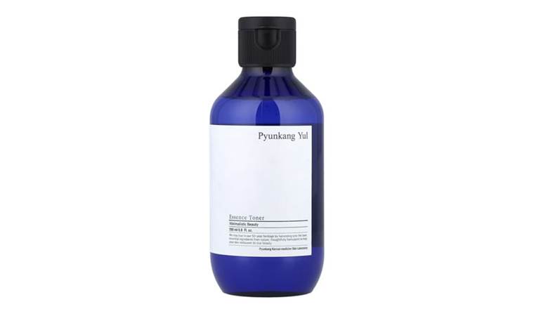 Minimalist 7-ingredient hydrating toner designed for hyper-sensitive and reactive skin